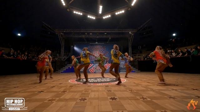 CRAZY FAMILY | VARSITY CREW SEMIFINAL | HIP HOP INTERNATIONAL RUSSIA 10th ANNIVERSARY смотреть онлайн