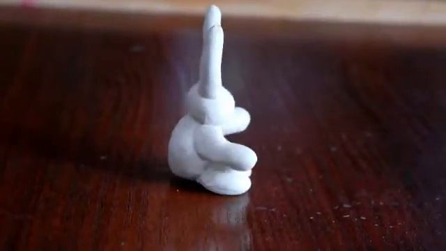 Про белого пластилинового зайца