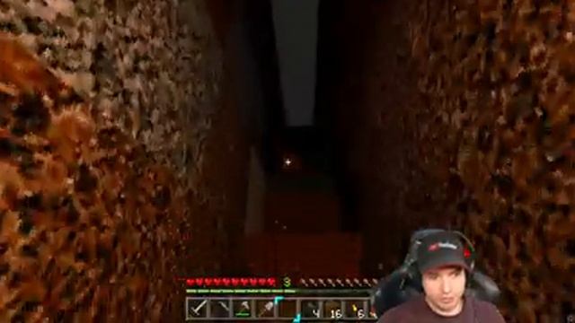RTX Raytracing MINECRAFT For Free! Beautiful Vanilla Gameplay Ep #1 смотреть онлайн