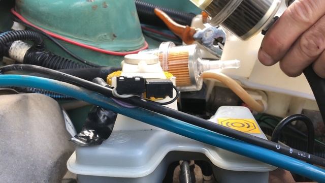 Come (NON) sostituire il filtro benzina nella FIAT Panda Young 900cc del 2000 (telaio 141) смотреть онлайн