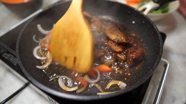 easy quick lunch for one: Black Pepper Beef Udon Noodles смотреть онлайн