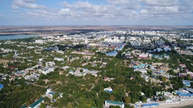 Евпатория курзал курортная зона, Черное море, Аквапарк Акваленд у Лукоморья, вид с квадрокоптера. смотреть онлайн