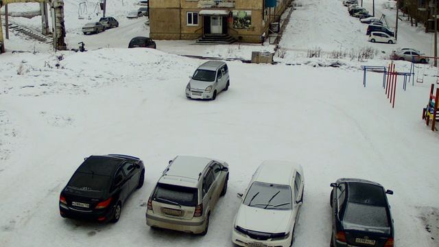 езда стоянка на детской площадке пдд смотреть онлайн
