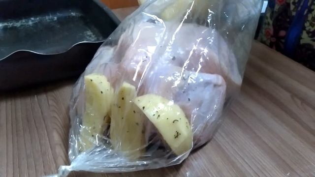 Курица фаршированная апельсинами запеченная в духовке целиком в рукаве смотреть онлайн