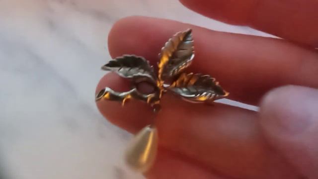 51.video.Распаковка лота брошек из Англии смотреть онлайн