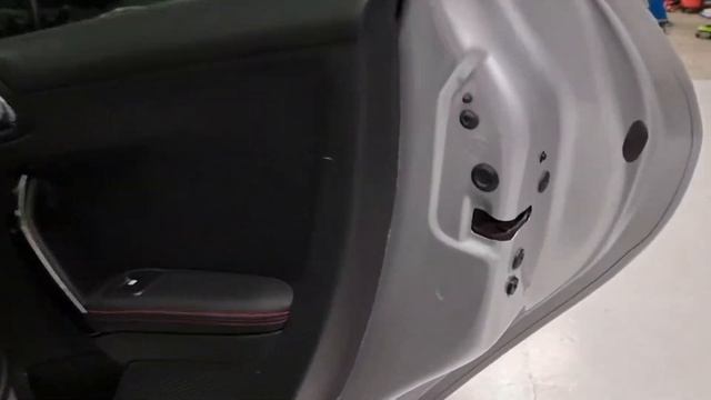 2016 Peugeot 208 1.6 HDI GT Line walkround смотреть онлайн