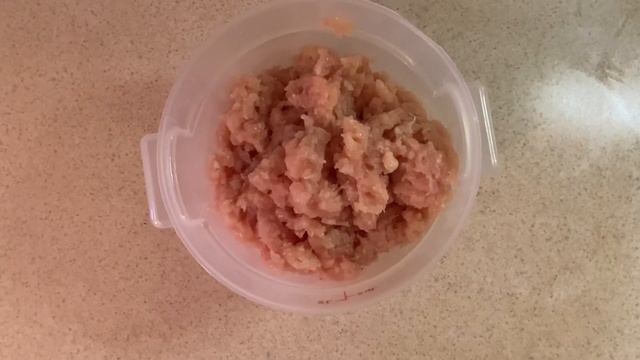 ~НЕЖНЫЕ КОТЛЕТЫ С СЫРОМ ИЗ КУРИНОЙ ГРУДКИ~ смотреть онлайн