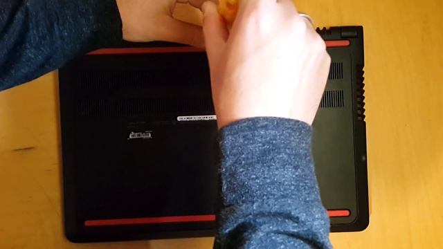 Breve análise Dell Inspiron 15 Série 7000 Gaming Edition Modelo 7559 смотреть онлайн