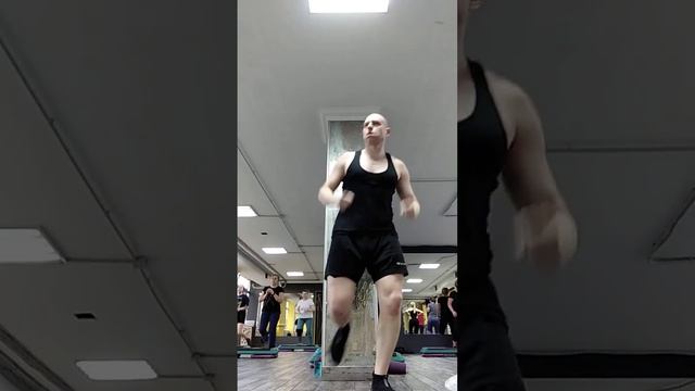 Бег на месте. Кардиотренировка. Фитнес. Аэробика. Кардио. Сжигание жира. Развитие выносливости.