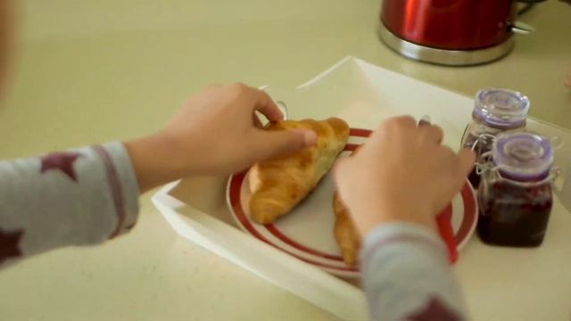 Luna Long Slot Toaster | Russell Hobbs смотреть онлайн