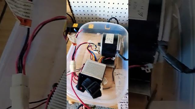 Two broken Razor go-karts for $100 - How to fix electric go-kart/scooter series: Intro смотреть онлайн