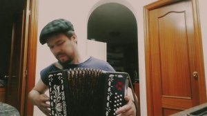 Страдания из советского фильма «Белые росы» на гармони Куликово поле.