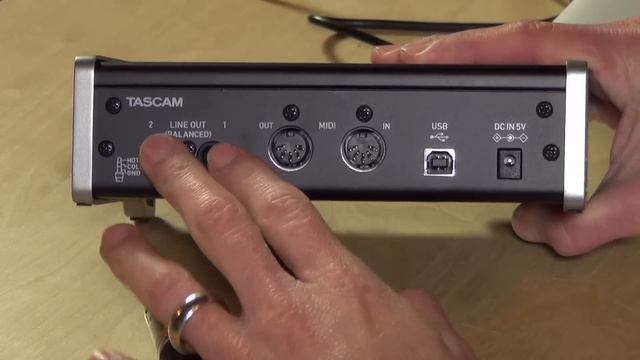 Tascam US-2x2 USB Audio Interface - Connect high quality microphones via USB смотреть онлайн
