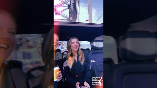 Elsa Pataky on a Limo.. смотреть онлайн