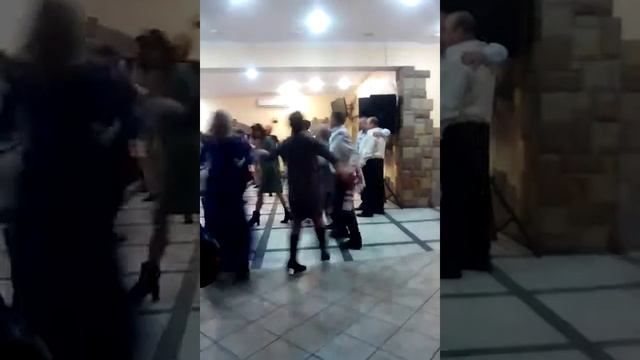 Танец [очень] маленьких утят... смотреть онлайн