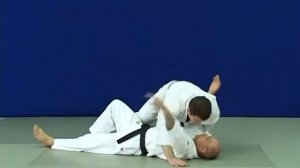 Katame waza – kuzure-kesa-gatame (judo, 4 kyu).