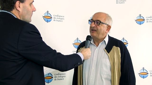 Béatification des 19 martyrs d'Algérie en 2018, le point de vue du père Feroldi смотреть онлайн