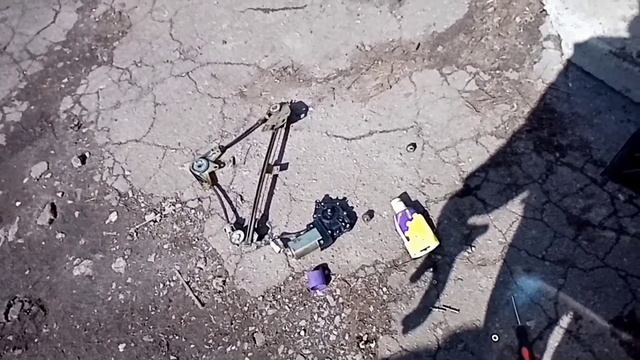 Медленно поднимаются стекла ВАЗ. Ремонт электростеклоподъемника. Заклинил стеклоподъёмник. смотреть онлайн