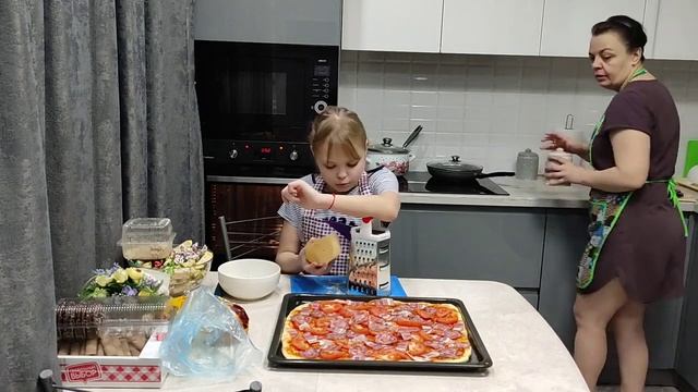 МАМА ВСЕГДА ПРАВА!колдуем с Машей НА КУХНЕ смотреть онлайн