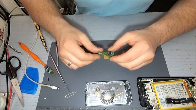 Huawei P smart - Замена разъема зарядки. смотреть онлайн