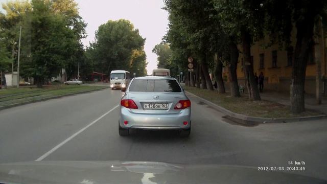 Таганрог. Обгон на переезде. смотреть онлайн