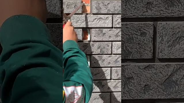 Нанесение клея в процессе установки панели Стыковка смотреть онлайн