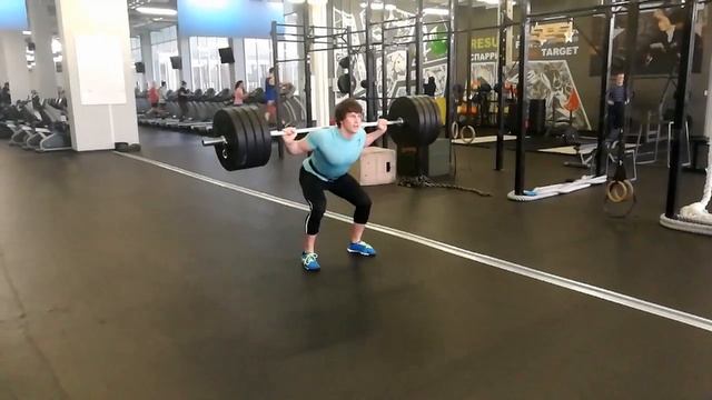 Прокачка цыплячих ? ножек training of chicken legs Выпады 10 раз➡️Приседание 10раз➡️Тяга 10р 100кг смотреть онлайн