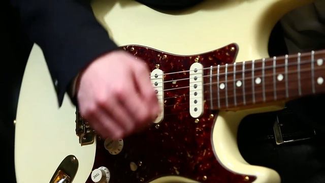 【Qsic】Fender USA FSR Deluxe Vintage 62 Stratocaster VWH '04【売約済】 смотреть онлайн