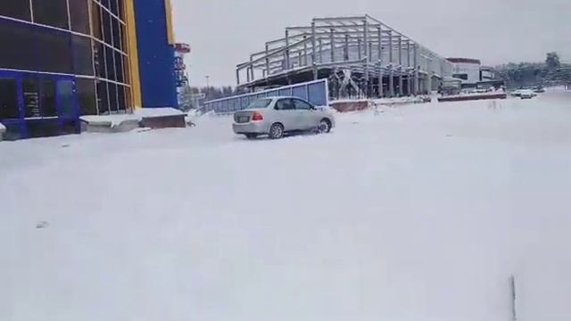 Suzuki Liana тест полного привода 2 смотреть онлайн