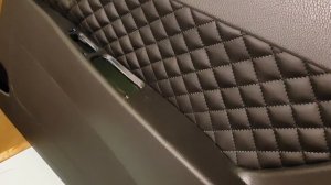 Обтянули и прошили вставку на дверь приоры twelve to eleven ромбы