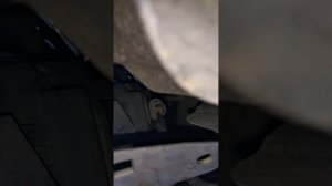 замена лампочки противотуманки на Субару Форестер 2006 г