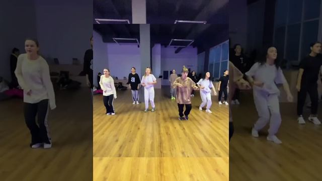 На Мк у @nastyayours in #divasplace #hiphop #hiphopdance #hiphopmusic #hiphopstyle #hiphopkids смотреть онлайн