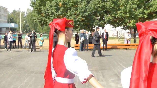 ФНК МарГУ, ДЕНЬ ЗНАНИЙ. РУССКИЙ ТАНЕЦ. ИСП."ЦАРМИС" смотреть онлайн