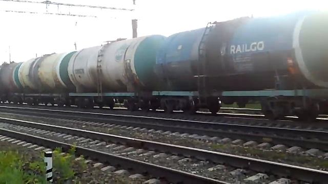 Просто поезд везущий контейнеры. смотреть онлайн