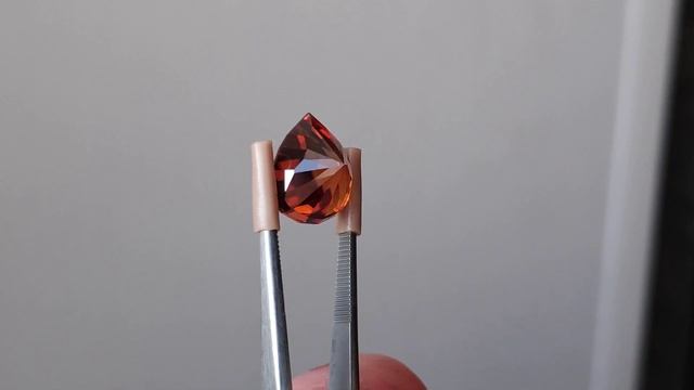 Натуральный циркон гиацинт 4,68 карат смотреть онлайн