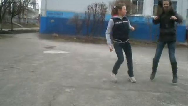 Яна и Вика ).wmv смотреть онлайн