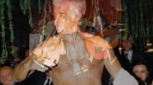 Так праздновал свое 60-летие Жан-Поль Бельмондо в 1993 году. ?