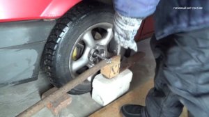 Как открутить гайку ступицы