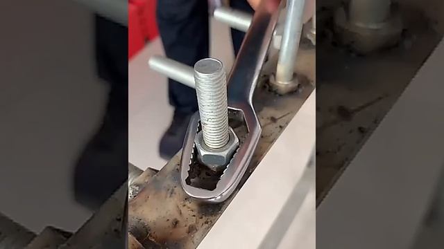 Универсальный ключ Torx смотреть онлайн
