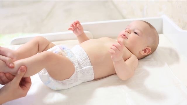 МАССАЖ для ребенка первого года жизни (часть 2) смотреть онлайн