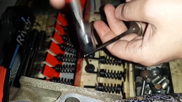 Как выбрать КЛАПАНА для ремонта ДВС?! Должны ли магнитится КЛАПАНА, если они качественные?! смотреть онлайн