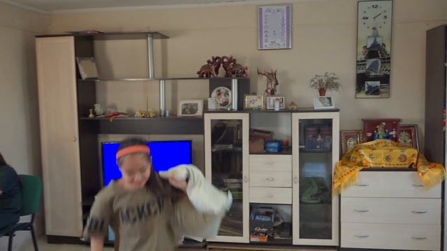 СВЯТЫНИ НЕ ПРОДАЮТСЯ смотреть онлайн