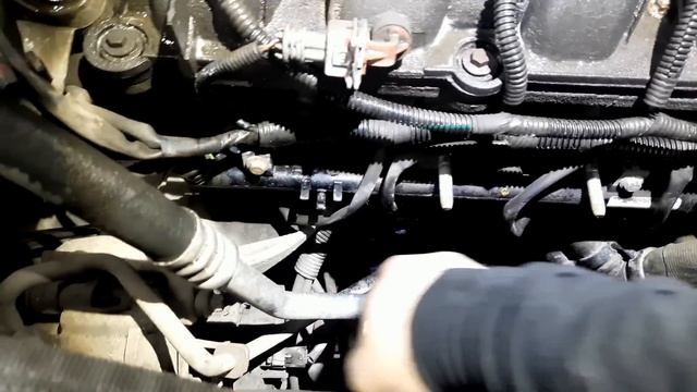 Renault Duster F4R - плавают обороты.