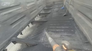 РЕАКТИВНАЯ очистка грузовых вагонов от мусора! Вагонник. Железная дорога.