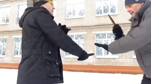 Закольцовка защит и атак в ножевом бою. смотреть онлайн