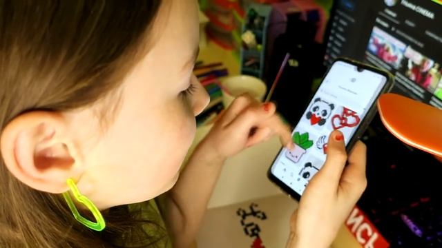 РИСУЮ по клеточкам? Милые РИСУНКИ ? к Дню влюбленных 14 февраля? / Ульяна Синема смотреть онлайн