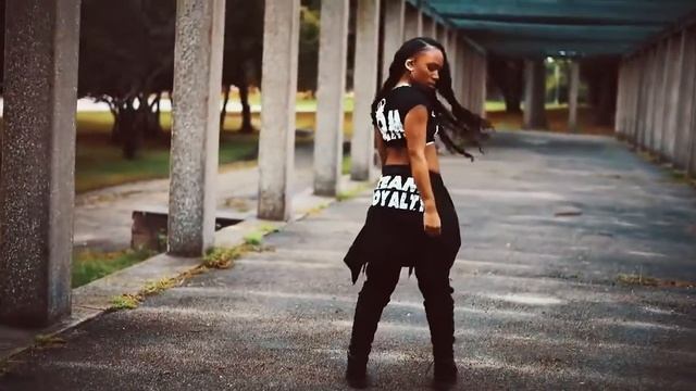 Хип-роллинг - Queen Mariaha смотреть онлайн