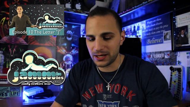 How To Sketch & Plan A Logo Design - Graphic Designer Tip #5 смотреть онлайн