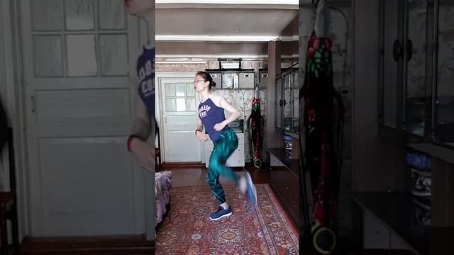 Комплексная тренировка на все тело и дыхательная практика в конце смотреть онлайн