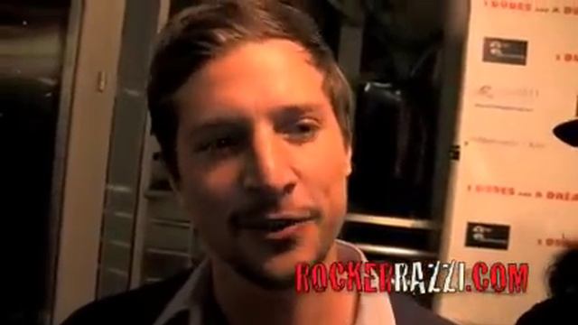 Simon Rex